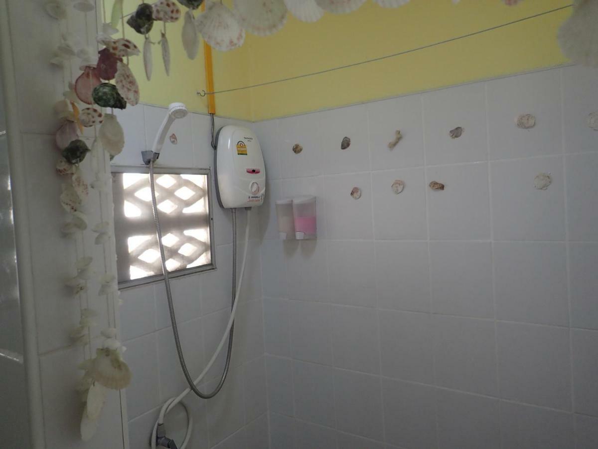 Captain Nemo Guesthouse 코타오 외부 사진
