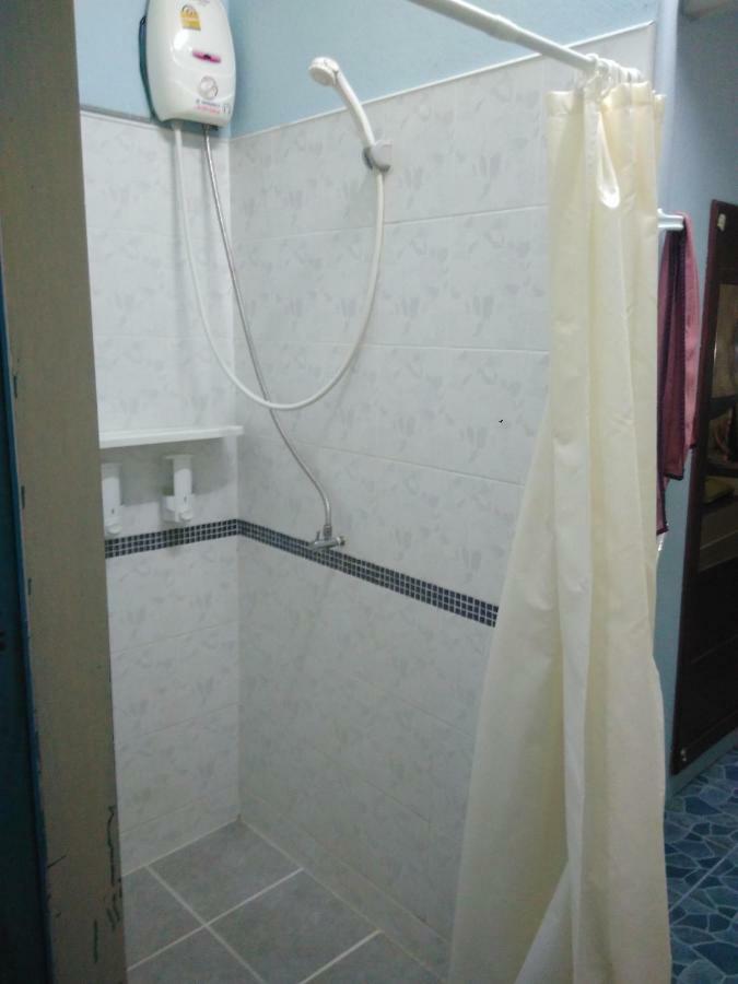 Captain Nemo Guesthouse 코타오 외부 사진